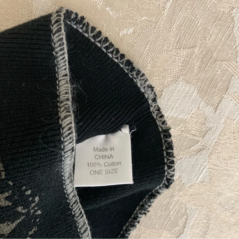 Black Knitted Hat One Size Unisex 100% Cotton With Embroidery Design - Picture 4 of 4